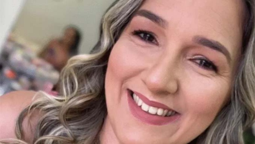 Imagem 1 -  Flávia Talita da Silva, de 38 anos, estava na Praça Maria Luíza Guimarães, quando foi atropelada e morta por Saveiro dirigida por Cícero Quirino da Silva, de 69 anos, por volta das 22 horas de sábado. Por está bêbado, Cícero Quirino foi autuado em flagrante por homicídio doloso.