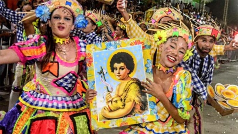 Imagem 1 -  Ao todo, são mais de R$ 160 mil reais em incentivo financeiro para as quadrilhas de Mossoró distribuídos em dois editais de fomento: um pela Lei de Política Nacional Aldir Blanc de Fomento à Cultura e outro com recursos próprios da Prefeitura.  Os interessados podem procurar a Secretaria de Cultura até as 17h de hoje, na Biblioteca Ney Pontes Duarte, para a devida inscrição ou também entrar em contato por e-mail através do endereço festivalquadrilha.mcj@gmail.com