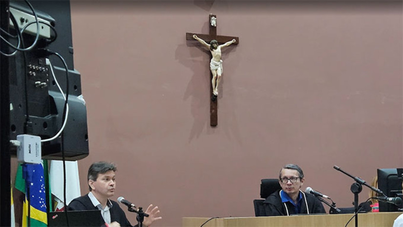 Imagem 1 -  George Lopes de Melo foi morto por Isac dentro da residência da vizinha no bairro Belo Horizonte, ao sul do Centro de Mossoró-RN, no dia 14 de outubro de 2022. Isac confessa o crime. Diz que matou porque estava sendo ameaçado pela vítima George Lopes. O julgamento aconteceu no Fórum Municipal, de Mossoró-RN.