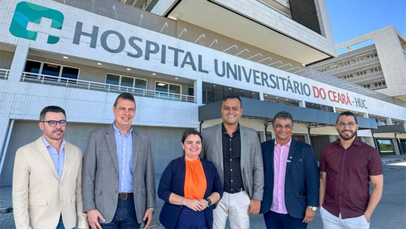 Imagem 1 -  Vereador Thiago Marques apresentou carta aberta ao presidente Lula solicitando um hospital universitário para Mossoró, no dia 18 de março. A necessidade de um hospital municipal já é patente e universitário, mais ainda, considerando os cursos de medicina que existem na UERN e na UFERSA. A visita do vereador Thiago Marques ao HUC, tendo ao seu lado dos reitores Rodrigo Codes e Cicília Maia, tem o objetivo de fortalecer a proposta de instituir um Hospital Universitário em Mossoró-RN.