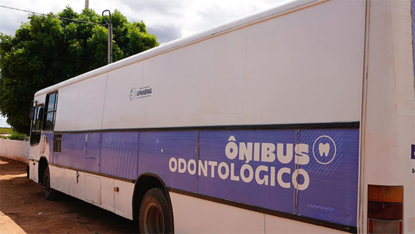 Imagem 1 -  Através do PAC Saúde do Governo Federal, Upanema ganhará uma nova Unidade Odontológica Móvel, que ampliará o acesso a serviços odontológicos, e dois combos completos de equipamentos modernos para as Unidades Básicas de Saúde (UBS). A telessaúde também será reforçada com aparelhos para exames e consultas especializadas. A aquisição representa um avanço significativo para a saúde pública de Upanema, melhorando a qualidade do atendimento à população.