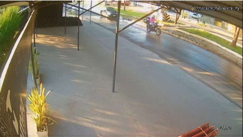 Imagem 1 -  A investigação apontou que Lucas Vinicius passou a noite acordado e bebendo com amigos num bar no bairro Nova Betânia, em Mossoró, e, ao amanhecer do dia, por volta das 5h30, retornou para casa dirigindo, desenvolvendo velocidade acima de 100km/h, na Av Abel Coelho, atropelando e matando Netão Veras nas imediações do Porreta Burguer, no Abolição III. Diante do que foi investigado, o delegado José Vieria de Castro o indiciou por homicídio culposo, frustrando as expectativas da família que quer vê-lo num Tribunal do Júri Popular. 