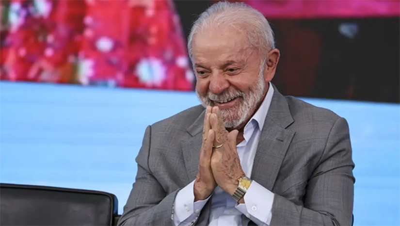 Imagem 1 -  “Eu não vou abrir mão de achar que a gente precisa procurar construir uma moeda alternativa para que a gente possa negociar com os outros países. Eu não preciso ficar subordinado ao dólar”, afirmou o presidente Luiz Inácio Lula da Silva