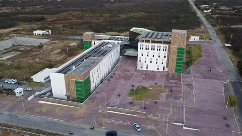 Imagem 1 -  Ainda neste sábado, dia 2 de agosto de 2025, o Governo do Estado anunciou a convocação de 147 servidores para, finalmente, começar a abrir os leitos no Hospital Regional da Mulher, em Mossoró-RN. A renovação do contrato com a APAMIM, é porque não conseguiu abrir os serviços no Hospital da Mulher até 31 de julho de 2025, dentro do prazo acordado num Termo de Ajustamento de Conduta assinado com o Ministério Público Estadual em 2024.
