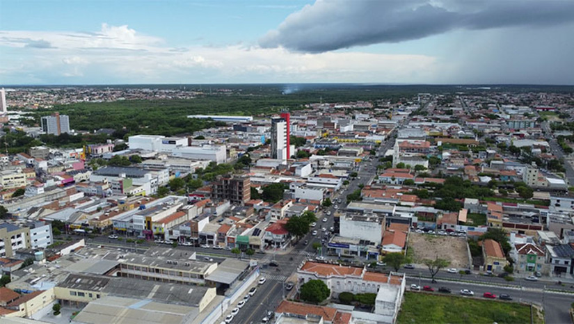 Imagem 1 -  A Pesquisa Anual de Comércio (PAC) de 2023, divulgada pelo IBGE, revela que o setor comercial do Rio Grande do Norte (RN) atingiu seu maior nível de ocupação da série histórica em 2023, empregando 132.645 pessoas. 