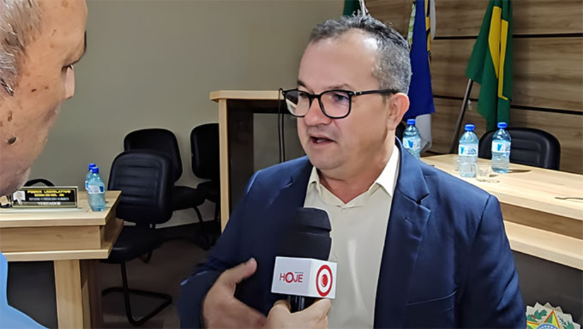 Imagem 1 - A informação é do presidente da Câmara Municipal de Serra do Mel-RN, vereador Jeú Costa, durante reunião nesta terça-feira, 5, com representantes do Governo Federal, para tratar da Ação Civil Pública movida pela CUT, FETARN e a Igreja Católica contra a Voltália, exigindo indenização de R$ 106 milhões. Esta ação civil pública, se aceita for pela justiça, inviabiliza o funcionamento de 28 dos 36 parques eólicos da Serra Mel, e abre precedentes potencial contra a produção de energia eólica no Brasil. Imagem 1 - A informação é do presidente da Câmara Municipal de Serra do Mel-RN, vereador Jeú Costa, durante reunião nesta terça-feira, 5, com representantes do Governo Federal, para tratar da Ação Civil Pública movida pela CUT, FETARN e a Igreja Católica contra a Voltália, exigindo indenização de R$ 106 milhões. Esta ação civil pública, se aceita for pela justiça, inviabiliza o funcionamento de 28 dos 36 parques eólicos da Serra Mel, e abre precedentes potencial contra a produção de energia eólica no Brasil.
