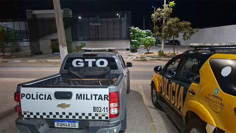 Imagem 1 -  A operação, que se estenderá até o final desta sexta-feira (08), mobiliza mais de 5.900 agentes de segurança pública de oito estados nordestinos. No RN, policiais civis e militares executaram 18 mandados de busca e apreensão e 12 de prisão. As ações ocorreram em cidades nas divisas com o Ceará e a Paraíba. Além das prisões, armas e drogas foram apreendidas.