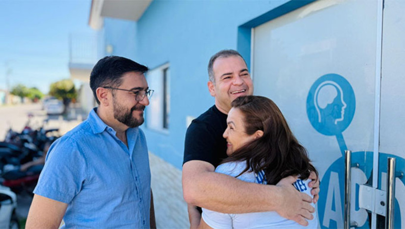 Imagem 1 -  A administração do prefeito de Apodi, Sabino Neto e Ivanildo, alcançou 70,30% de aprovação popular nos primeiros sete meses de gestão, de acordo com pesquisa divulgada pelo Instituto Cenpop. O levantamento, realizado entre os dias 4 e 5 de agosto, reflete a recepção positiva da população diante das ações implementadas em diversas áreas, tanto na zona urbana quanto na rural.  Apenas 19,16% dos entrevistados desaprovaram a gestão, enquanto 10,54% não souberam ou não quiseram opinar. A pesquisa, que entrevistou 522 pessoas, tem margem de erro de 4,5% e intervalo de confiança de 95%.