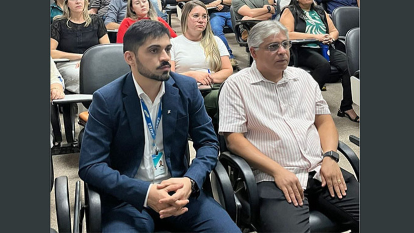 Imagem 1 -  A capacitação contou com a presença de diversas autoridades, incluindo o Secretário Geral da Femurn e prefeito de Governador Dix-Sept Rosado, Dr. Artur Vale, representando o presidente Babá Pereira.