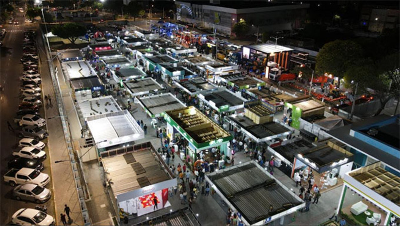 Imagem 1 -  A Feira Internacional da Fruticultura Tropical Irrigada – Expofruit, reúne mais uma vez empresas e profissionais ligados à cadeia produtiva do setor no Brasil e no mundo. O evento acontece de 20 e 22 de agosto, em Mossoró (RN), e terá como tema - “Sustentabilidade e Inovação: Fruticultura Tropical Responsável”.  A solenidade de abertura será realizada nesta quarta-feira (20), às 19h, na Estação das Artes Elizeu Ventania.