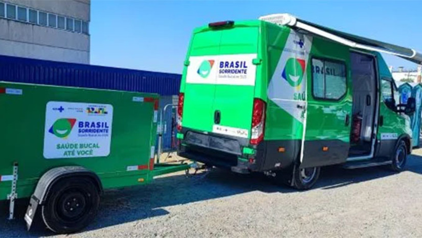 Imagem 1 -  O Ministério da Saúde anunciou que o RN receberá 18 novas Unidades Odontológicas Móveis (UOMs), de um total de 400 distribuídas pelo país. Mossoró será uma das cidades beneficiadas, recebendo uma dessas unidades para ampliar os serviços de saúde bucal. As unidades Odontológicas Móveis contam com cadeira odontológica completa, Raios X, ar-condicionado, gerador de energia, canetas de alta e baixa rotação, entre outros equipamentos. 