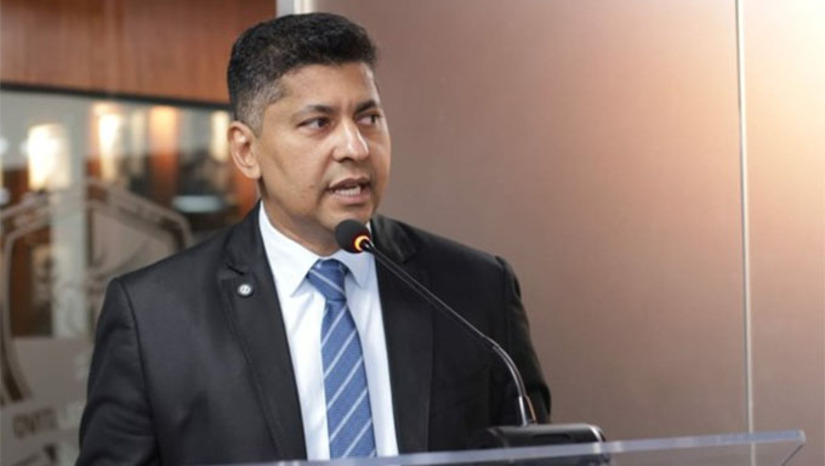 Imagem 1 - De acordo com o presidente Genilson Alves, a proposta da Câmara é levar aos bairros de Mossoró uma série de serviços gratuitos nas áreas de saúde, esporte, cultura e cidadania, além de promover atividades esportivas com o objetivo de afastar jovens da criminalidade. O lançamento do projeto acontece nesta sexta-feira (22) ás 18h na Praça Cícero Dias em frente ao Teatro Dix-huit Rosado. Imagem 1 - De acordo com o presidente Genilson Alves, a proposta da Câmara é levar aos bairros de Mossoró uma série de serviços gratuitos nas áreas de saúde, esporte, cultura e cidadania, além de promover atividades esportivas com o objetivo de afastar jovens da criminalidade. O lançamento do projeto acontece nesta sexta-feira (22) ás 18h na Praça Cícero Dias em frente ao Teatro Dix-huit Rosado.