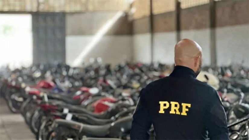 Imagem 1 - O leilão da PRF será telepresencial e os interessados deverão se cadastrar para acompanhar o leilão e apresentar lances no site da MN Leilão (www.mnleilao.com.br). Os veículos e sucatas estão disponíveis para visitação pública nesta terça-feira (26), das 13 às 17h, nos pátios da Transguard, em Natal, Mossoró e Caicó. Imagem 1 - O leilão da PRF será telepresencial e os interessados deverão se cadastrar para acompanhar o leilão e apresentar lances no site da MN Leilão (www.mnleilao.com.br). Os veículos e sucatas estão disponíveis para visitação pública nesta terça-feira (26), das 13 às 17h, nos pátios da Transguard, em Natal, Mossoró e Caicó.