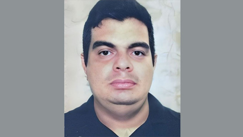 Imagem 1 - Rafael Gonçalves Barbosa, de 42 anos, segundo consta no flagrante lavrado na Policia Civil, matou a mulher Maria Claudia de Medeiros Conforte, de 29 anos, com um tiro no peito, usando sua arma funcional, durante a madrugada desta sexta-feira, 29, dentro de um condomínio no bairro Sumaré, em Mossoró-RN. Foi preso em flagrante. A Audiência de Custódia deve começar por volta das 10h30. Imagem 1 - Rafael Gonçalves Barbosa, de 42 anos, segundo consta no flagrante lavrado na Policia Civil, matou a mulher Maria Claudia de Medeiros Conforte, de 29 anos, com um tiro no peito, usando sua arma funcional, durante a madrugada desta sexta-feira, 29, dentro de um condomínio no bairro Sumaré, em Mossoró-RN. Foi preso em flagrante. A Audiência de Custódia deve começar por volta das 10h30.