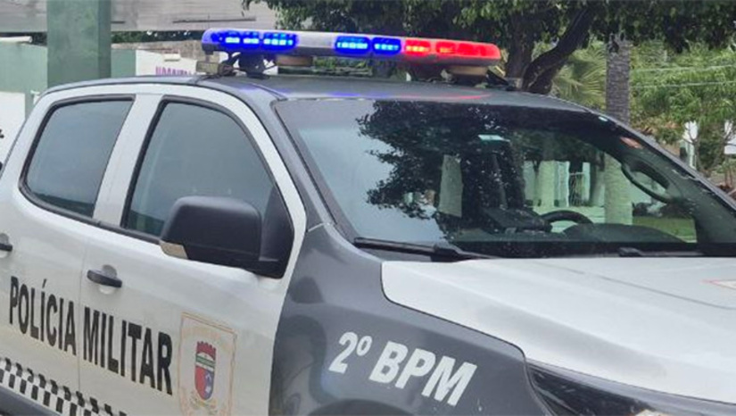 Imagem 1 -  Ataque aconteceu por volta das 3 horas da madrugada. O assentamento Oziel Alves fica dentro do Complexo Maísa, distante 30 km de Mossoró-RN. Moradores relatam uma sequência de tiros aterrorizante, que deixou mortos as pessoas conhecidas por Kaio Cesar e Mardônio. O caso deve ser investigado pela Divisão de Homicídios e Proteção à Pessoa de Mossoró.