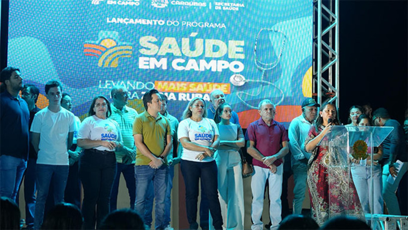 Imagem 1 - O novo programa tem como objetivo ampliar os serviços de saúde com médicos especialistas, dentistas e a realização de exames diretamente às comunidades rurais. Segundo a gestão, o novo programa busca aproximar o atendimento da população que vive no campo, reduzindo deslocamentos até a cidade e garantindo acesso mais rápido e humanizado aos serviços de saúde. “É uma ação que vai bater na porta do homem e da mulher do campo, cuidando daquilo que temos de mais precioso: a vida e o bem-estar do nosso povo”, destacou o prefeito. Imagem 1 - O novo programa tem como objetivo ampliar os serviços de saúde com médicos especialistas, dentistas e a realização de exames diretamente às comunidades rurais. Segundo a gestão, o novo programa busca aproximar o atendimento da população que vive no campo, reduzindo deslocamentos até a cidade e garantindo acesso mais rápido e humanizado aos serviços de saúde. “É uma ação que vai bater na porta do homem e da mulher do campo, cuidando daquilo que temos de mais precioso: a vida e o bem-estar do nosso povo”, destacou o prefeito.