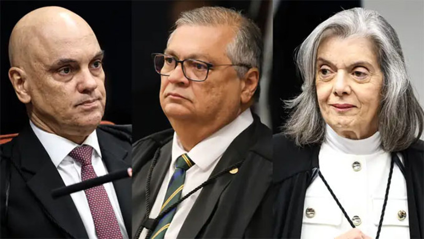Imagem 1 - A maioria foi formada com o voto da ministra Cármen Lúcia. Com o entendimento da ministra, o placar pela condenação de todos os réus está em 3 votos a 1. Falta o último voto, que será proferido em seguida pelo ministro Cristiano Zanin, presidente do colegiado. Nas duas sessões anteriores, Alexandre de Moraes e Flávio Dino se manifestaram pela condenação de todos os réus. Luiz Fux absolveu Bolsonaro. tempo de pena ainda não foi anunciado e será definido somente ao final dos votos dos cinco ministros, quando é feita a chamada dosimetria Imagem 1 - A maioria foi formada com o voto da ministra Cármen Lúcia. Com o entendimento da ministra, o placar pela condenação de todos os réus está em 3 votos a 1. Falta o último voto, que será proferido em seguida pelo ministro Cristiano Zanin, presidente do colegiado. Nas duas sessões anteriores, Alexandre de Moraes e Flávio Dino se manifestaram pela condenação de todos os réus. Luiz Fux absolveu Bolsonaro. tempo de pena ainda não foi anunciado e será definido somente ao final dos votos dos cinco ministros, quando é feita a chamada dosimetria