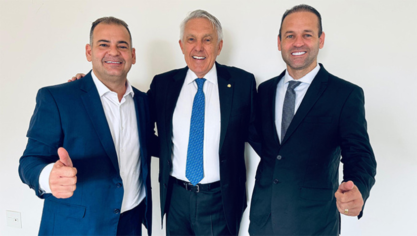 Imagem 1 - O Prefeito Sabino Neto e o Secretário Executivo Municipal Humberto Filho concluíram uma intensa agenda administrativa em Brasília com resultados concretos para o município de Apodi. Entre os benefícios, conseguiu R$ 3 milhoes do deputado federal João Maia para investir e saúde e na área de esportes Imagem 1 - O Prefeito Sabino Neto e o Secretário Executivo Municipal Humberto Filho concluíram uma intensa agenda administrativa em Brasília com resultados concretos para o município de Apodi. Entre os benefícios, conseguiu R$ 3 milhoes do deputado federal João Maia para investir e saúde e na área de esportes