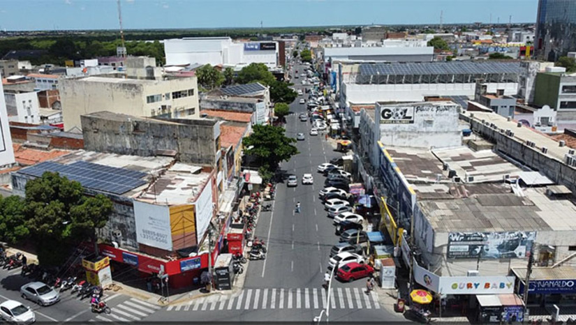 Imagem 1 - O comércio de Mossoró funcionará nesta terça-feira (30), feriado da Abolição da Escravatura, das 8h às 14h. Já o Partage Shopping abre suas lojas até as 20h e a praça de alimentação podendo de estender até às 22h. A decisão foi possível por meio de acordo entre Sindlojas e Secom, que transferiu a folga para a terça-feira de Carnaval. Imagem 1 - O comércio de Mossoró funcionará nesta terça-feira (30), feriado da Abolição da Escravatura, das 8h às 14h. Já o Partage Shopping abre suas lojas até as 20h e a praça de alimentação podendo de estender até às 22h. A decisão foi possível por meio de acordo entre Sindlojas e Secom, que transferiu a folga para a terça-feira de Carnaval.