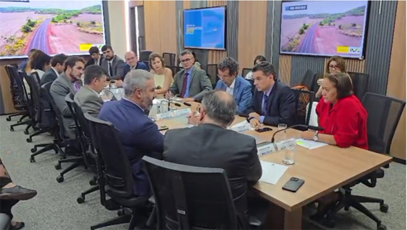 Imagem 1 - DNIT espera fechar a contratação nos próximos dois mês e iniciar as obras até dezembro, devendo concluir num prazo de 2 anos. Com investimento de quase R$ 1 bilhão, o investimento contemplará a duplicação de aproximadamente 100 quilômetros na primeira fase. O Lote 1B abrange os municípios de Mossoró e Assú. Já o Lote 2D liga o entroncamento da BR-226, na Reta Tabajara, em Macaíba, até o município de Riachuelo. Imagem 1 - DNIT espera fechar a contratação nos próximos dois mês e iniciar as obras até dezembro, devendo concluir num prazo de 2 anos. Com investimento de quase R$ 1 bilhão, o investimento contemplará a duplicação de aproximadamente 100 quilômetros na primeira fase. O Lote 1B abrange os municípios de Mossoró e Assú. Já o Lote 2D liga o entroncamento da BR-226, na Reta Tabajara, em Macaíba, até o município de Riachuelo.