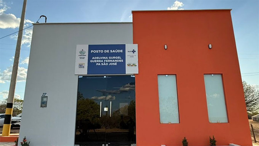 Imagem 1 - A solenidade está marcada para as 18h e contará com a presença do prefeito Givago Barreto, do ex-prefeito Juninho Alves e do Deputado Estadual Dr. Kerginaldo. A nova UBS representa mais um importante avanço na estrutura da saúde pública de Caraúbas, reforçando o cuidado e a qualidade de vida dos caraubenses que vivem na zona rural. O equipamento vai oferecer atendimentos médicos, de enfermagem, vacinas, entre outros serviços básicos de saúde, garantindo acesso mais próximo e humanizado para as famílias da comunidade. Imagem 1 - A solenidade está marcada para as 18h e contará com a presença do prefeito Givago Barreto, do ex-prefeito Juninho Alves e do Deputado Estadual Dr. Kerginaldo. A nova UBS representa mais um importante avanço na estrutura da saúde pública de Caraúbas, reforçando o cuidado e a qualidade de vida dos caraubenses que vivem na zona rural. O equipamento vai oferecer atendimentos médicos, de enfermagem, vacinas, entre outros serviços básicos de saúde, garantindo acesso mais próximo e humanizado para as famílias da comunidade.