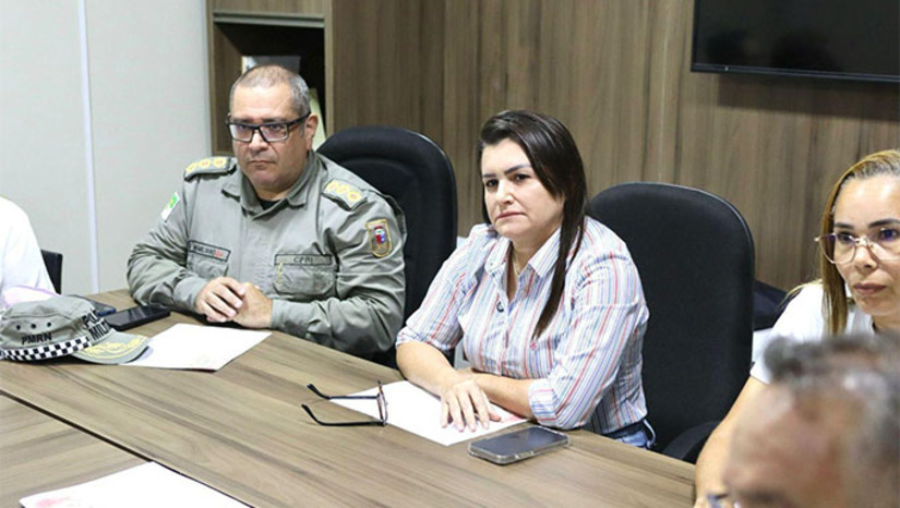 Imagem 1 - Um amplo esquema de segurança e saúde foi montado para o Festival Gastronômico e Cultural de Tibau, que acontece de 10 a 12 de outubro. A estrutura conta com 69 agentes das forças de segurança — incluindo PM, Polícia Civil, Bombeiros e patrulhas especializadas — além de mais de 60 seguranças privados. Na área da saúde, foram instalados três postos de atendimento com equipes médicas e o apoio do hospital local para garantir o bem-estar do público durante o evento. Imagem 1 - Um amplo esquema de segurança e saúde foi montado para o Festival Gastronômico e Cultural de Tibau, que acontece de 10 a 12 de outubro. A estrutura conta com 69 agentes das forças de segurança — incluindo PM, Polícia Civil, Bombeiros e patrulhas especializadas — além de mais de 60 seguranças privados. Na área da saúde, foram instalados três postos de atendimento com equipes médicas e o apoio do hospital local para garantir o bem-estar do público durante o evento.