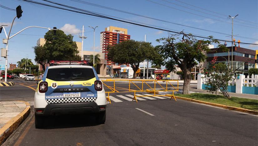 Imagem 1 - O bloqueio ocorrerá das 15h às 00h, no trecho lateral à Estação das Artes, entre as ruas Augusto Severo e Dr. João Marcelino. Durante o período, agentes de trânsito estarão no local orientando motoristas e pedestres, e o tráfego será temporariamente interditado para garantir segurança e organização do evento. A população é orientada a utilizar rotas alternativas, e em caso de dúvidas, pode acionar a Sesdem pelo número 156. Imagem 1 - O bloqueio ocorrerá das 15h às 00h, no trecho lateral à Estação das Artes, entre as ruas Augusto Severo e Dr. João Marcelino. Durante o período, agentes de trânsito estarão no local orientando motoristas e pedestres, e o tráfego será temporariamente interditado para garantir segurança e organização do evento. A população é orientada a utilizar rotas alternativas, e em caso de dúvidas, pode acionar a Sesdem pelo número 156.
