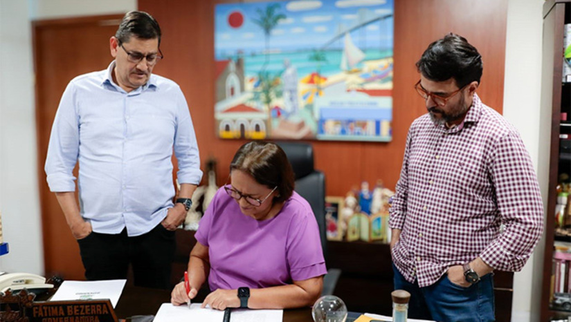 Imagem 1 - Serão 200 para policiais penais, 60 para especialistas em assistência penitenciária e 40 para cargos administrativos. A iniciativa atende a um Termo de Ajustamento de Conduta (TAC) firmado entre o Estado e o Ministério Público e decorre da Lei Complementar nº 793, de 9 de setembro de 2025, que reestruturou o quadro de pessoal da Seap. Imagem 1 - Serão 200 para policiais penais, 60 para especialistas em assistência penitenciária e 40 para cargos administrativos. A iniciativa atende a um Termo de Ajustamento de Conduta (TAC) firmado entre o Estado e o Ministério Público e decorre da Lei Complementar nº 793, de 9 de setembro de 2025, que reestruturou o quadro de pessoal da Seap.