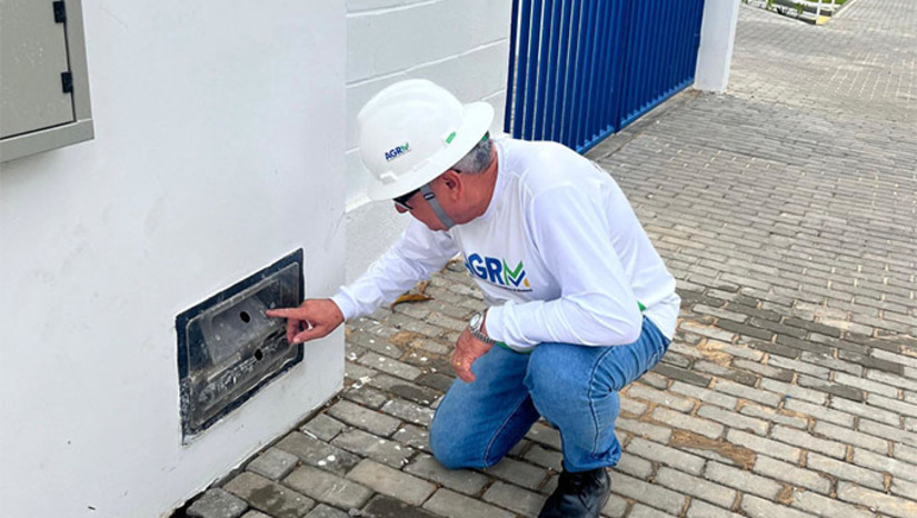 Imagem 1 - A Agência Reguladora para fiscalização de serviços públicos em Mossoró (AGRM) garante que os serviços públicos, como abastecimento de água e esgotamento sanitário, possam ser prestados com qualidade e eficiência dentro do que estabelece a lei. O trabalho de fiscalização do órgão é independente e técnico, promovendo o equilíbrio entre o poder público e os prestadores de serviço. Imagem 1 - A Agência Reguladora para fiscalização de serviços públicos em Mossoró (AGRM) garante que os serviços públicos, como abastecimento de água e esgotamento sanitário, possam ser prestados com qualidade e eficiência dentro do que estabelece a lei. O trabalho de fiscalização do órgão é independente e técnico, promovendo o equilíbrio entre o poder público e os prestadores de serviço.