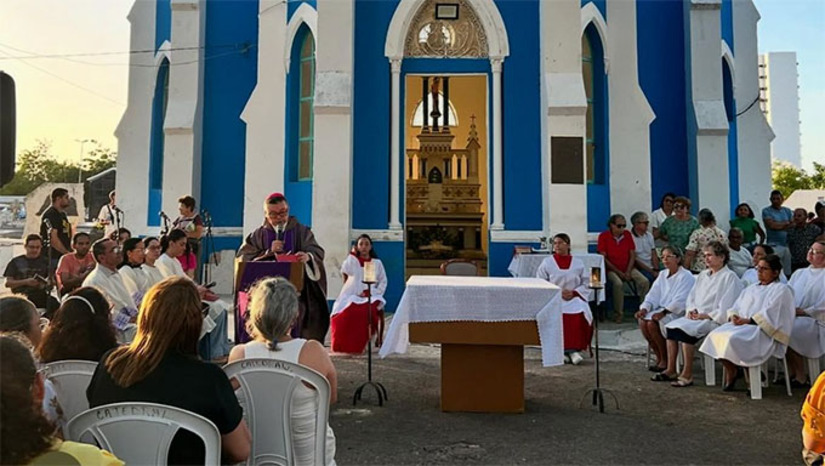 Imagem 1 - Em Mossoró, as celebrações de Finados acontecerão nos cemitérios São Sebastião e Cemitério Novo, em diferentes horários. Cemitério São Sebastião 5h – Missa presidida pelo Padre Cornélio Freire 16h30 – Missa presidida por Dom Francisco de Sales, Bispo Diocesano Cemitério Novo 16h – Missa presidida pelo Frei Francisco (Paróquia Nossa Senhora da Conceição) Imagem 1 - Em Mossoró, as celebrações de Finados acontecerão nos cemitérios São Sebastião e Cemitério Novo, em diferentes horários. Cemitério São Sebastião 5h – Missa presidida pelo Padre Cornélio Freire 16h30 – Missa presidida por Dom Francisco de Sales, Bispo Diocesano Cemitério Novo 16h – Missa presidida pelo Frei Francisco (Paróquia Nossa Senhora da Conceição)