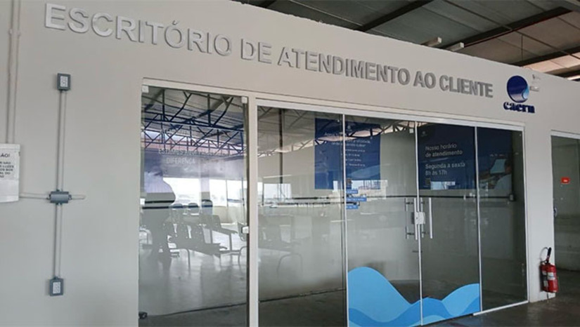 Imagem 1 - A unidade funcionará no primeiro andar do Estação Shopping, na área da Central do Cidadão, localizada na Avenida Alberto Maranhão, a partir desta terça-feira (04/11). O local dispõe de cinco guichês, oferecendo atendimento de qualidade, com conforto e organização. O horário de funcionamento é das 8h às 17h, sem intervalo para almoço. Na nova agência do Estação Shopping, haverá emissão de senhas e um telão digital para acompanhamento da ordem de atendimento. Imagem 1 - A unidade funcionará no primeiro andar do Estação Shopping, na área da Central do Cidadão, localizada na Avenida Alberto Maranhão, a partir desta terça-feira (04/11). O local dispõe de cinco guichês, oferecendo atendimento de qualidade, com conforto e organização. O horário de funcionamento é das 8h às 17h, sem intervalo para almoço. Na nova agência do Estação Shopping, haverá emissão de senhas e um telão digital para acompanhamento da ordem de atendimento.