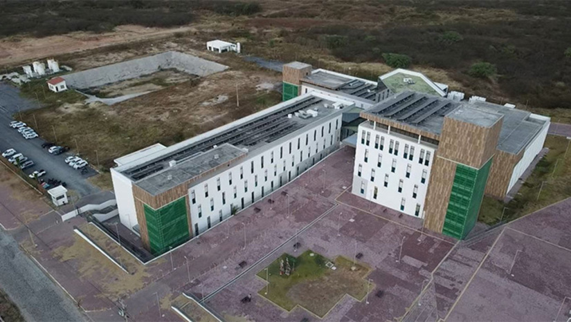 Imagem 1 - Os médicos alegam que não existe contratos formalizado e, portanto, não existe segurança de que vão receber pelos serviços prestados no Hospital da Mulher, portanto, interromperam os serviços neste dia 1º de novembro de 2025. A Secretaria Estadual de Saúde consegue liminar no plantão judiciário obrigado os obstetras a continuarem prestando serviços no Hospital Mulher através da APAMIM por um período de dois meses. Imagem 1 - Os médicos alegam que não existe contratos formalizado e, portanto, não existe segurança de que vão receber pelos serviços prestados no Hospital da Mulher, portanto, interromperam os serviços neste dia 1º de novembro de 2025. A Secretaria Estadual de Saúde consegue liminar no plantão judiciário obrigado os obstetras a continuarem prestando serviços no Hospital Mulher através da APAMIM por um período de dois meses.