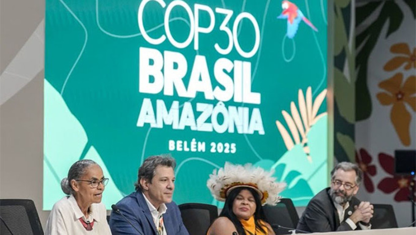 Imagem 1 - O Fundo Florestas Tropicais para Sempre (TFFF) foi lançado oficialmente nesta quinta (6) pelo presidente Lula, durante a Cúpula de Líderes da COP30, com investimentos iniciais que superaram US$ 5,5 bilhões, mais da metade da meta prevista para o primeiro ano (US$ 10 bilhões). Ao todo, 53 países e a União Europeia assinaram a declaração de lançamento, marcando uma ampla adesão à iniciativa que busca financiar de forma permanente e previsível a conservação das florestas tropicais por meio da união de recursos públicos e privados. Imagem 1 - O Fundo Florestas Tropicais para Sempre (TFFF) foi lançado oficialmente nesta quinta (6) pelo presidente Lula, durante a Cúpula de Líderes da COP30, com investimentos iniciais que superaram US$ 5,5 bilhões, mais da metade da meta prevista para o primeiro ano (US$ 10 bilhões). Ao todo, 53 países e a União Europeia assinaram a declaração de lançamento, marcando uma ampla adesão à iniciativa que busca financiar de forma permanente e previsível a conservação das florestas tropicais por meio da união de recursos públicos e privados.