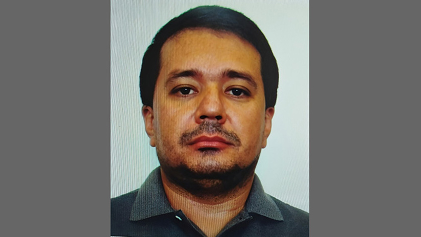 Imagem 1 - A informação foi confirmada pelo delegado Túlio Pereira. Preso em flagrante pelo assassinato de Cássio Fagner Marinho da Costa, de 36 anos, e ferir outros 7 na madrugada deste domingo, 9, em Apodi-RN, Regiano Mendes foi entregue ao Sistema Prisional do Rio Grande do Norte. Após passar por audiência de Custódia, possivelmente nesta segunda-feira, 10, Regiano Mendes possivelmente vai ser transferido para ala de agentes de segurança da Cadeia Pública de Ceará Mirim. Imagem 1 - A informação foi confirmada pelo delegado Túlio Pereira. Preso em flagrante pelo assassinato de Cássio Fagner Marinho da Costa, de 36 anos, e ferir outros 7 na madrugada deste domingo, 9, em Apodi-RN, Regiano Mendes foi entregue ao Sistema Prisional do Rio Grande do Norte. Após passar por audiência de Custódia, possivelmente nesta segunda-feira, 10, Regiano Mendes possivelmente vai ser transferido para ala de agentes de segurança da Cadeia Pública de Ceará Mirim.