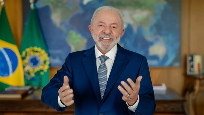 Imagem 1 - Em pronunciamento, o presidente Luiz Inácio Lula da Silva afirmou que desigualdade caiu ao menor patamar. “Graças a essas e outras políticas, a desigualdade no Brasil é hoje a menor da história. Mesmo assim, o Brasil continua a ser um dos países mais desiguais do mundo. O 1% mais rico acumula 63% da riqueza do país, enquanto a metade mais pobre da população detém apenas 2% da riqueza”, disse. Foto: Ricardo Stuckert/PR Imagem 1 - Em pronunciamento, o presidente Luiz Inácio Lula da Silva afirmou que desigualdade caiu ao menor patamar. “Graças a essas e outras políticas, a desigualdade no Brasil é hoje a menor da história. Mesmo assim, o Brasil continua a ser um dos países mais desiguais do mundo. O 1% mais rico acumula 63% da riqueza do país, enquanto a metade mais pobre da população detém apenas 2% da riqueza”, disse. Foto: Ricardo Stuckert/PR
