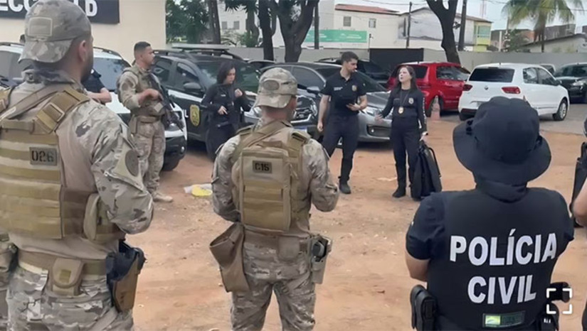 Imagem 1 - A Polícia Civil do Rio Grande do Norte deflagrou a Operação GH-404 para desarticular um esquema de desvio de somatropina, hormônio de uso restrito distribuído pela rede pública. As investigações começaram após a SESAP identificar irregularidades no controle do medicamento e dispensações não reconhecidas. Durante a operação, foram apreendidos documentos, equipamentos eletrônicos e extratos bancários, além do afastamento cautelar de servidores da UNICAT. As diligências continuam e novas informações serão divulgadas em breve. Imagem 1 - A Polícia Civil do Rio Grande do Norte deflagrou a Operação GH-404 para desarticular um esquema de desvio de somatropina, hormônio de uso restrito distribuído pela rede pública. As investigações começaram após a SESAP identificar irregularidades no controle do medicamento e dispensações não reconhecidas. Durante a operação, foram apreendidos documentos, equipamentos eletrônicos e extratos bancários, além do afastamento cautelar de servidores da UNICAT. As diligências continuam e novas informações serão divulgadas em breve.