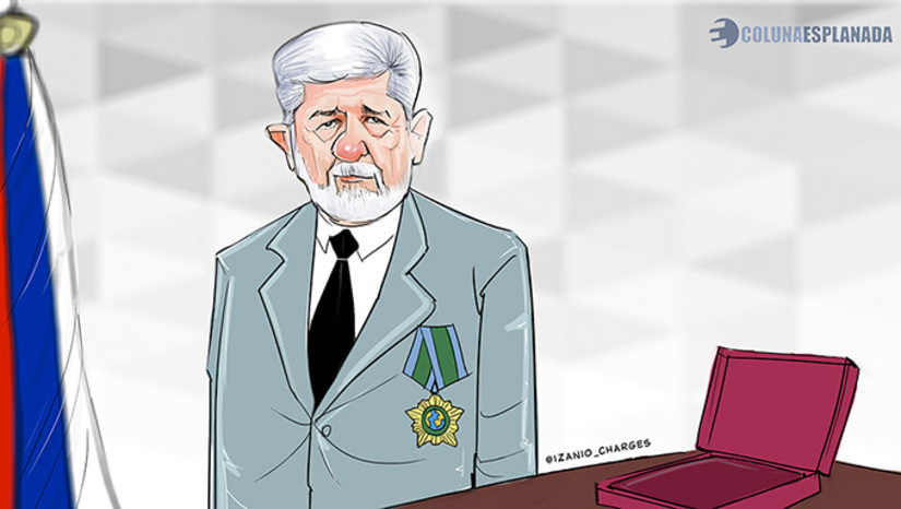 Imagem 1 - Muito discretamente, no dia 3 de dezembro, o Assessor Especial da Presidência, Celso Amorim, foi agraciado com a Ordem da Amizade pelo governo da Rússia, pelo embaixador Alexey Labetskiy. Amorim é tido pelos russos como o principal interlocutor de Moscou no Brasil e na América Latina. Até o chanceler Sergey Lavrov, homem do núcleo de Vladimir Putin, participou por videoconferência. Mais, na Coluna Esplanada Imagem 1 - Muito discretamente, no dia 3 de dezembro, o Assessor Especial da Presidência, Celso Amorim, foi agraciado com a Ordem da Amizade pelo governo da Rússia, pelo embaixador Alexey Labetskiy. Amorim é tido pelos russos como o principal interlocutor de Moscou no Brasil e na América Latina. Até o chanceler Sergey Lavrov, homem do núcleo de Vladimir Putin, participou por videoconferência. Mais, na Coluna Esplanada