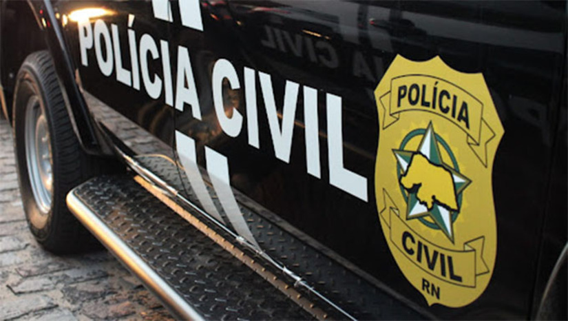 Imagem 1 -   O crime aconteceu no dia 15 de outubro, nas proximidades de uma faculdade, onde a vítima teve uma motocicleta Honda Biz e outros pertences levados. Após investigações, a autoria foi identificada e a Justiça decretou a prisão preventiva. O suspeito foi detido, encaminhado à delegacia e levado ao sistema prisional.
