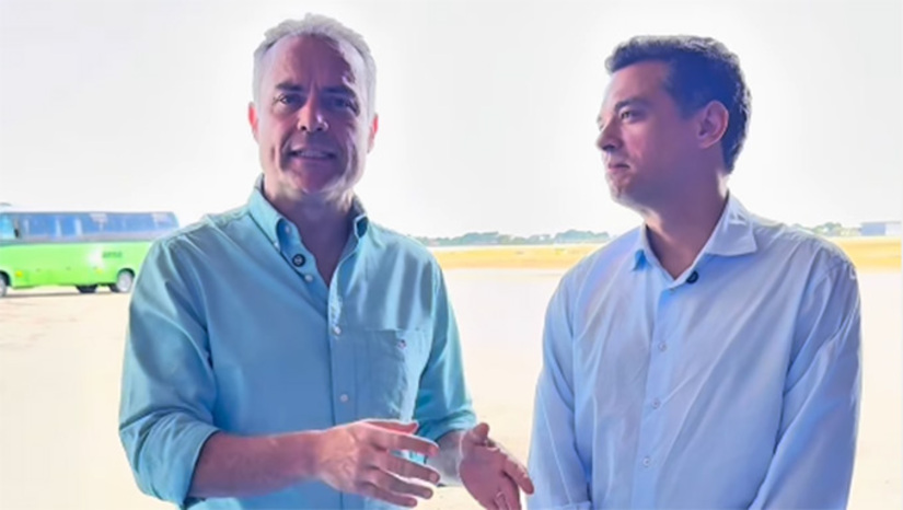 Imagem 1 -  O ministro Renan Filho, ao lado do vice-governador Walter Alves, informou nesta quarta-feira, 17, em Brasília-DF, que assina ordem de serviço para a CLC duplicar o trecho da BR 304 entre Mossoró e Assu, no início de janeiro do ano que vem. O ministro ressalta a importância desta obra para o crescimento econômico do Oeste do Rio Grande do Norte. Esta obra é um sonho de décadas, que só foi destravada em 2019 pelo então senador Jean Paul Prates