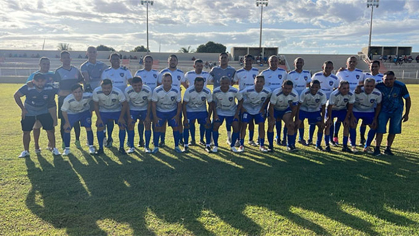 Imagem 1 -  A Seleção Master de Serra do Mel garantiu vaga na final do Matutão 2025 após vencer Pedro Avelino por 3 a 2 no Estádio O Fião. A equipe manteve o foco e conseguiu reagir nos momentos decisivos. A campanha da Seleção Master reflete o investimento contínuo de Serra do Mel no esporte, valorizando seus atletas e fortalecendo a prática esportiva como espaço de convivência, lazer, inclusão e desenvolvimento social para toda a população. Serra do Mel agora enfrentará São Miguel do Gostoso na grande final, marcada para 10 de janeiro de 2026.
