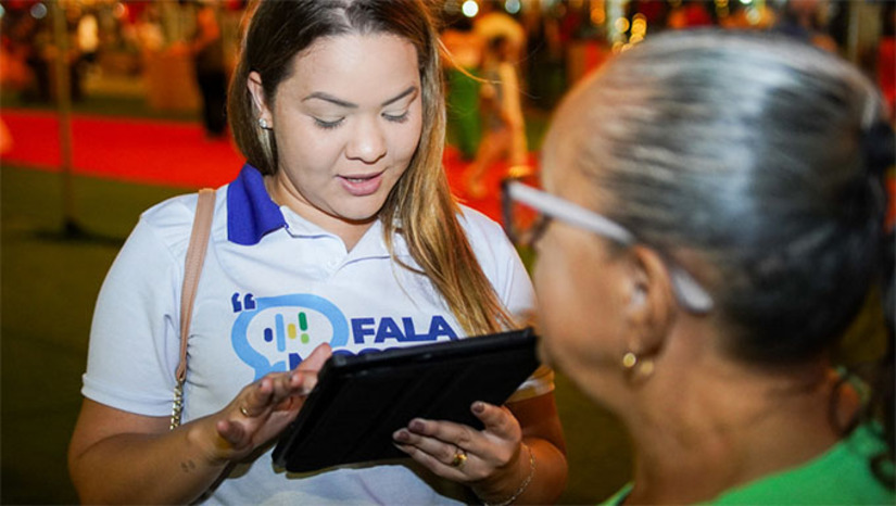 Imagem 1 -   A Ouvidoria-Geral do Município divulgou relatório de avaliação da quarta edição do projeto “Estação Natal”, realizada na Estação das Artes Poeta Elizeu Ventania, entre 30 de novembro e 21 de dezembro de 2025. O levantamento apontou aprovação superior a 99%, somando as avaliações “Ótimo” e “Bom”, evidenciando alto nível de satisfação do público. Os principais destaques foram a árvore de Natal e a iluminação, seguidos pelos túneis de luz, presépio. O resultado confirma a consolidação e o crescimento do “Estação Natal”, que segue em exibição até os primeiros dias de janeiro de 2026.
