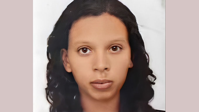 Imagem 1 - Vítima Luciana Karoline da Silva, de 26 anos, estavam dentro do Ouro Negro e durante a madrugada atravessaram a pista da BR 304, para o Posto Brasil, que tem uma churrascaria ao lado. No local, o casal foi atacado por vários homens vestindo roupas camuflada, com os rostos cobertos e usando armas de grosso calibre. O marido de Luciana, que é preso de justiça, conseguiu fugir do ataque, se refugiando na churrascaria. Imagem 1 - Vítima Luciana Karoline da Silva, de 26 anos, estavam dentro do Ouro Negro e durante a madrugada atravessaram a pista da BR 304, para o Posto Brasil, que tem uma churrascaria ao lado. No local, o casal foi atacado por vários homens vestindo roupas camuflada, com os rostos cobertos e usando armas de grosso calibre. O marido de Luciana, que é preso de justiça, conseguiu fugir do ataque, se refugiando na churrascaria.