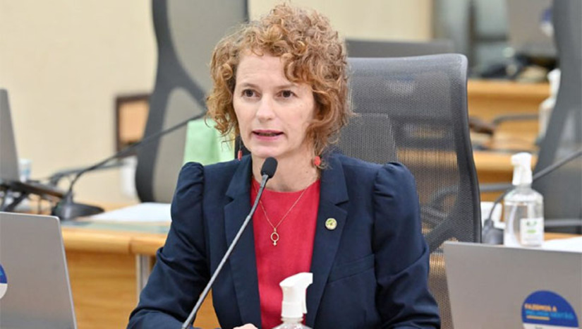 Imagem 1 -  Walter Alves informou a governadora Fátima Bezerra que não vai assumir o governo do Estado na hipótese dela renunciar ao cargo para se candidatar ao Senado Federal. Walter falou que vai ingressar na Federal União Progressista, que tem Allyson Bezerra, prefeito de Mossoró, como pré-candidato a governador. Falou que vai sair candidato a deputado estadual e que continua alinhado com o projeto do MDB nacional, apoiando a reeleição de Lula. A decisão irritou a deputada Isolda Dantas, que classificou como irresponsável, beirando a covardia.