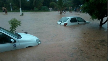   Carros inundados em Assu, barragem sangrando em Campo Grande e estragos em Apodi