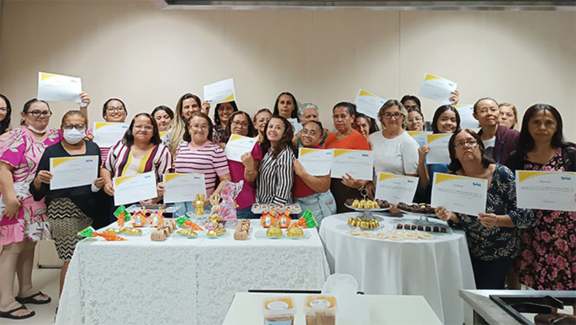 Imagem 1 -  As inscrições para os cursos acontecem de 19 a 25 de fevereiro, presencialmente nas Centrais de Relacionamento ou pelo site sescrn.com.br. Entre as opções oferecidas estão cursos de Ovos de Páscoa artesanais, bolos, bombons e trufas, decoração de balões com tema de Páscoa, pintura em tecido, crochê, aromatizadores, enfeites de resina, entre outros. As aulas têm carga horária de 20 horas e duração de uma semana. O resultado será divulgado em 6 de março, e as aulas ocorrerão entre 9 e 27 de março.