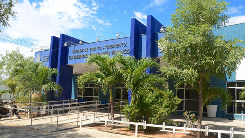 Imagem 1 -  Durante os dias de folia momesca, o trabalho seguirá normalmente no Serviço de Atendimento Móvel de Urgência (SAMU) e as Unidades de Pronto Atendimento (UPAs).  A população seguirá contando com o SAMU operando normalmente. Os chamados são realizados por meio do número telefônico 192. As três Unidades de Pronto Atendimento (UPAs) do município permanecem de portas abertas, 24h, à disposição dos cidadãos que necessitem da assistência médica.
