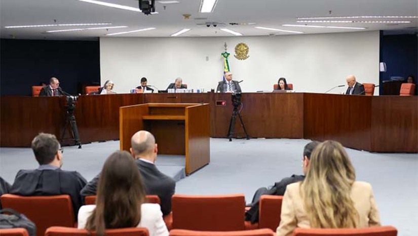 Imagem 1 -  Domingos Brazão, conselheiro do Tribunal de Contas do Rio de Janeiro (TCE-RJ), e Chiquinho Brazão, ex-deputado federal, foram condenados a 76 anos e três meses pelos crimes de organização criminosa, duplo homicídio e tentativa de homicídio contra Fernanda Chaves, assessora de Marielle, que sobreviveu ao atentado.  Eles estão presos preventivamente há dois anos e podem recorrer da condenação.