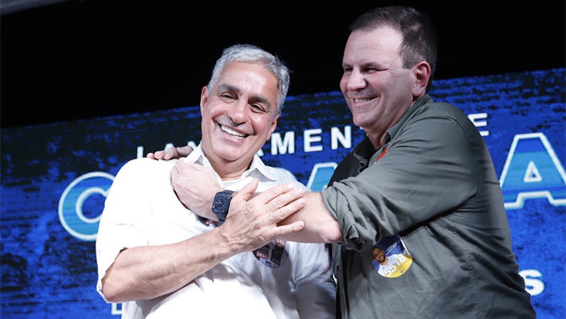 Imagem 1 -  Acendeu a luz vermelha na centro-esquerda depois que a direita manifestou seu projeto de emplacar o deputado estadual Douglas Ruas (PL) como governador tampão – rifando o secretário da Casa Civil Nicola Miccione, que era sugerido pelo governador Cláudio Castro e considerado o melhor nome pelo trânsito suprapartidário. Ceciliano, ex-presidente da ALERJ, conhece como poucos como funciona a Assembleia. E pode ser útil ao projeto de Paes nesse momento em que a bola da eleição 2026 entrou em campo. Em jogo, os palanques presidenciais para Lula e Flávio Bolsonaro no Estado com 3º maior colégio eleitoral do Brasil. Paes ajudará o petista, e Ruas dará palanque a Flávio. Mais, na COLUNA ESPLANADA