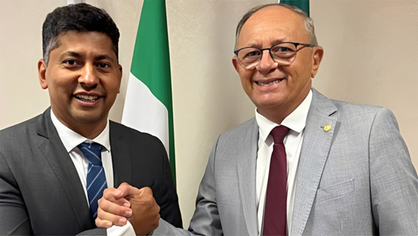 Imagem 1 - Presidente da Câmara de Mossoró, vereador Genilson Alves, esteve esta semana em Brasília-DF, com o deputado federal Benes Leocádio, que se mostrou sensível com a pauta e destinou os recursos. O vereador fale em necessidade de cuidar dos animais até por uma questão de saúde pública, mas, principalmente pela vida dos animais. Imagem 1 - Presidente da Câmara de Mossoró, vereador Genilson Alves, esteve esta semana em Brasília-DF, com o deputado federal Benes Leocádio, que se mostrou sensível com a pauta e destinou os recursos. O vereador fale em necessidade de cuidar dos animais até por uma questão de saúde pública, mas, principalmente pela vida dos animais.