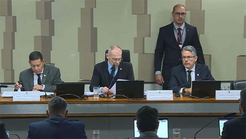 Imagem 1 - Técnicos da CPI do Crime Organizado no Senado avisaram à cúpula da comissão de que os dados da quebra dos sigilos da empresa Maridt chegaram dos bancos requeridos antes da decisão monocrática de nulidade do ministro Gilmar Mendes. A Maridt é a empresa ligada ao controle do Resort Tayayá e na qual o ministro do STF Dias Toffoli figurou como sócio. A decisão do ministro Gilmar surgiria agora como uma blindagem para evitar o vazamento dos dados para congressistas. Os informes são dos irmãos, sócios do ministro, e de um assessor pessoal de Toffoli. Imagem 1 - Técnicos da CPI do Crime Organizado no Senado avisaram à cúpula da comissão de que os dados da quebra dos sigilos da empresa Maridt chegaram dos bancos requeridos antes da decisão monocrática de nulidade do ministro Gilmar Mendes. A Maridt é a empresa ligada ao controle do Resort Tayayá e na qual o ministro do STF Dias Toffoli figurou como sócio. A decisão do ministro Gilmar surgiria agora como uma blindagem para evitar o vazamento dos dados para congressistas. Os informes são dos irmãos, sócios do ministro, e de um assessor pessoal de Toffoli.